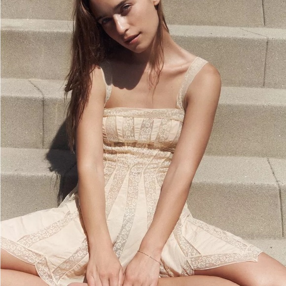 Zara Other - ISO ZARA RUFFLED LACE DRESS